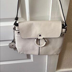 Elegant Cream Shoulder Bag